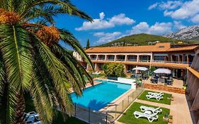 Noemys Toulon La Valette - Hotel Restaurant Avec Piscine
